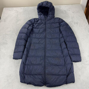 Uniqlo Women's Size Medium Seamless Down Navy Blue Puffer Coat 212-178930